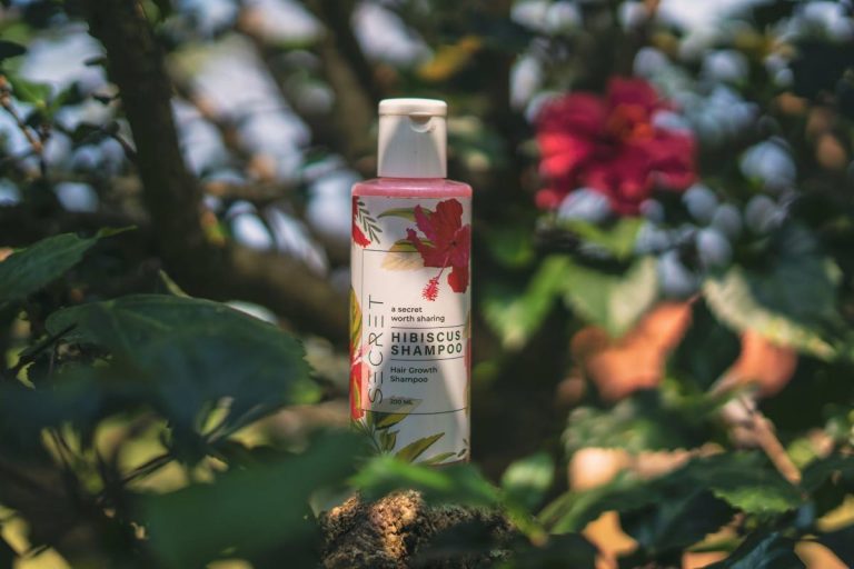 Shampooing colorant cheveux blancs : mes 3 découvertes surprenantes