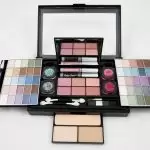 Votre première trousse d'outils de maquillage