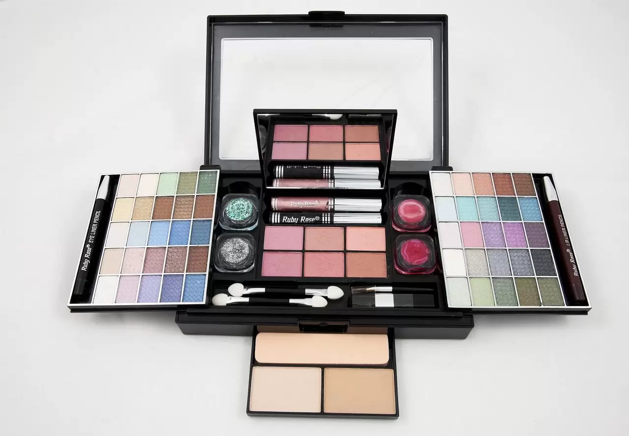 Votre première trousse d'outils de maquillage