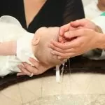 Quel bijou offrir pour un baptême