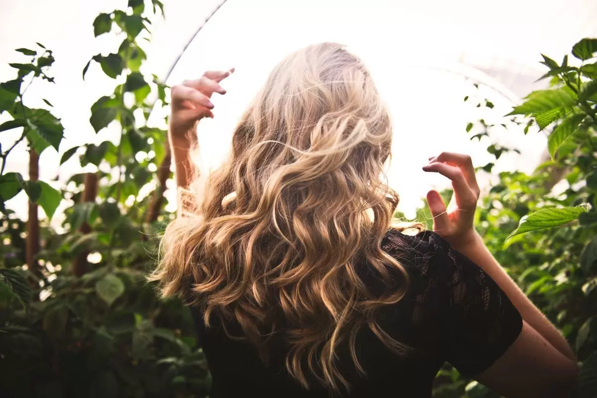 Les produits naturels pour faire pousser vos cheveux
