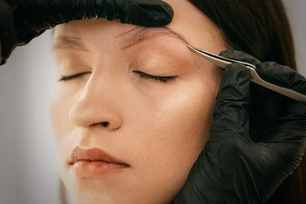 Quelle cire choisir pour une épilation du visage parfaite ?