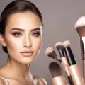 Comment obtenir un maquillage gratuit en &eacute;cole de maquillage