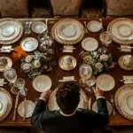 Les bonnes manières à table : comment briller lors de vos repas